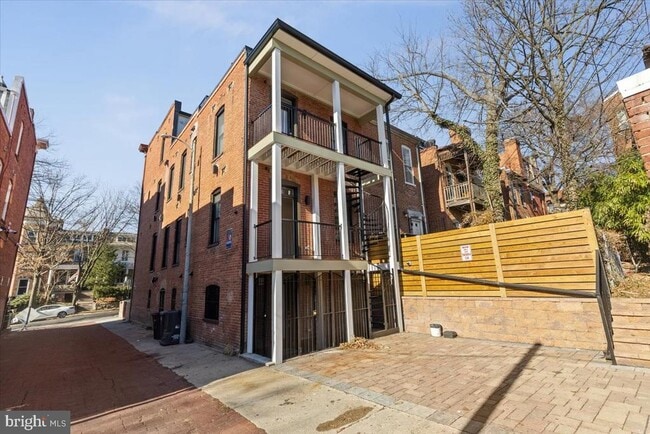 Building Photo - 3169 18th St NW