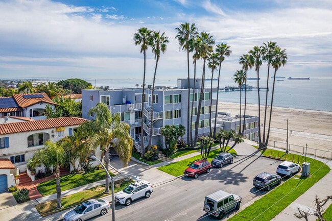 Building Photo - 16 S 36th Pl