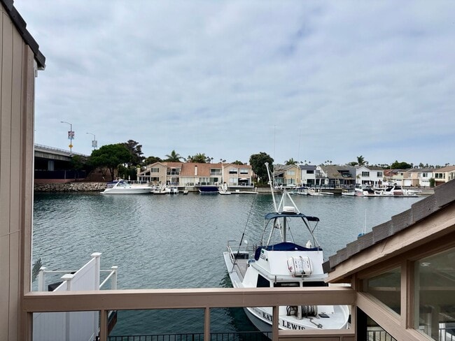 Building Photo - Oxnard | 3 Bed 2.5 Bath | Harborfront Have...