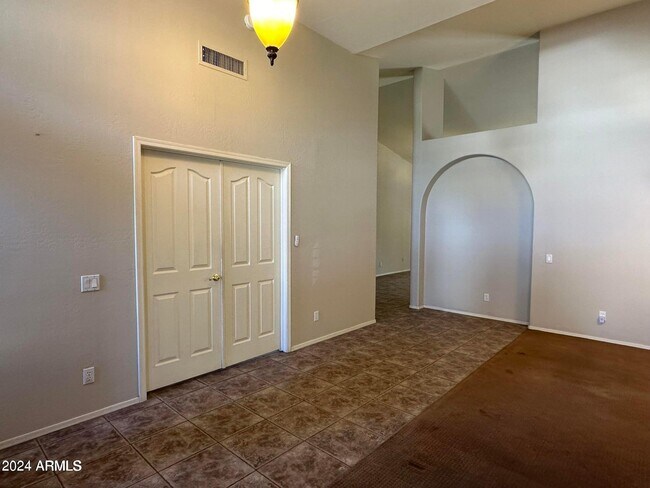 Building Photo - 2301 E Beachcomber Dr