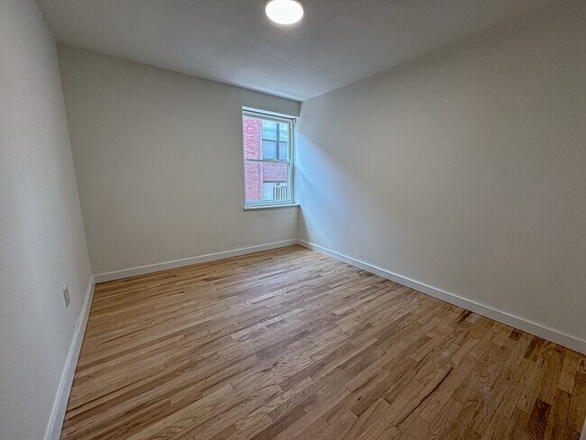 Building Photo - 536 N 19th St
