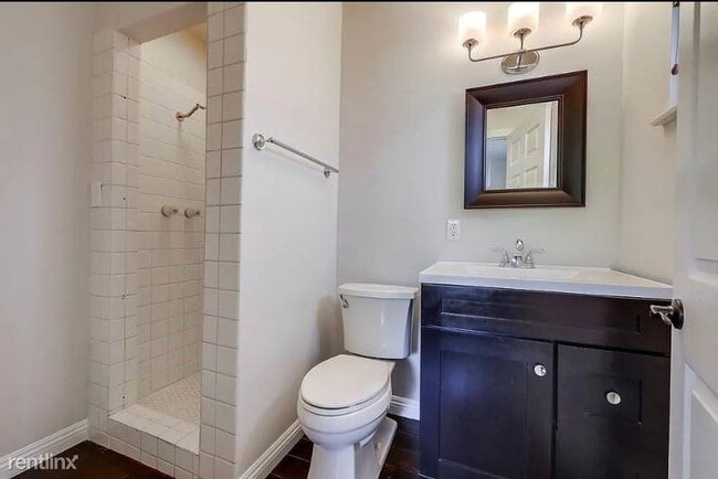Building Photo - 3 br, 2 bath House - 7225 Macquarie Street
