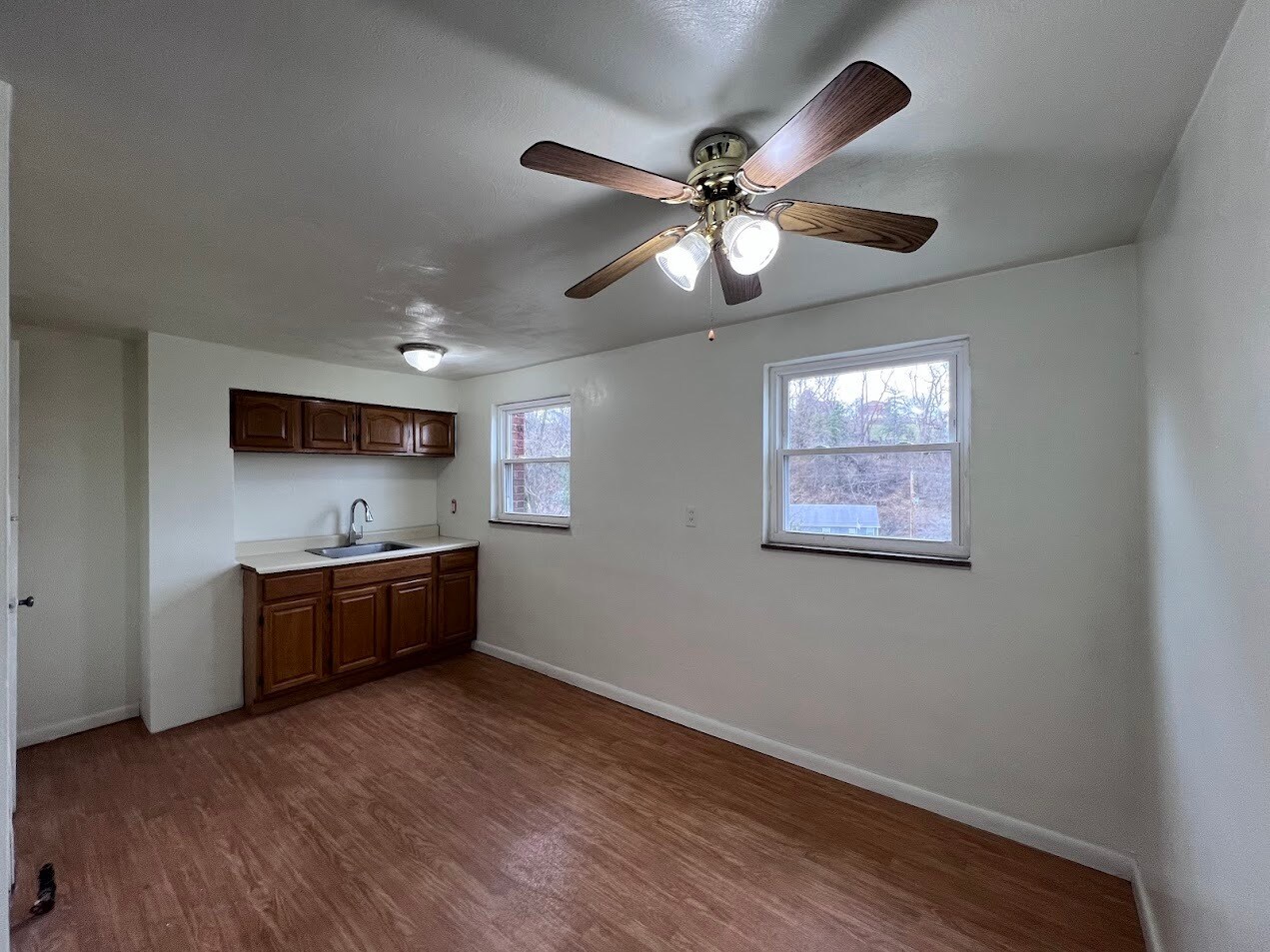 Building Photo - 320 San Juan Dr