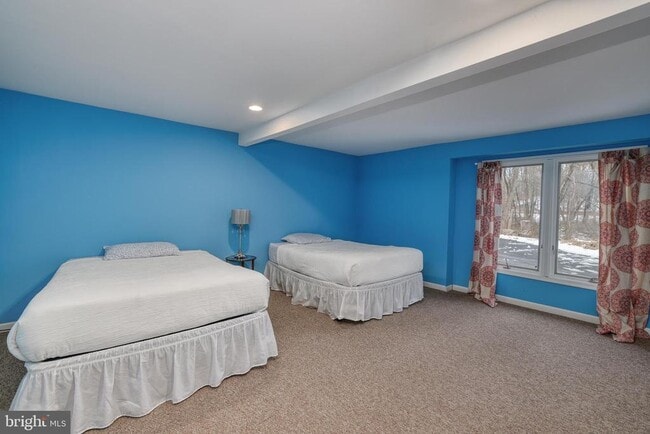 Building Photo - 5496 York Rd.