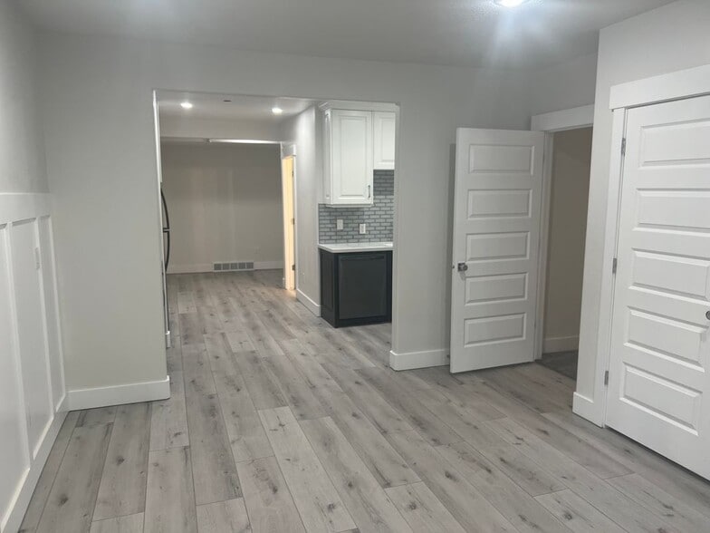 Building Photo - 2508 E Ember Dr