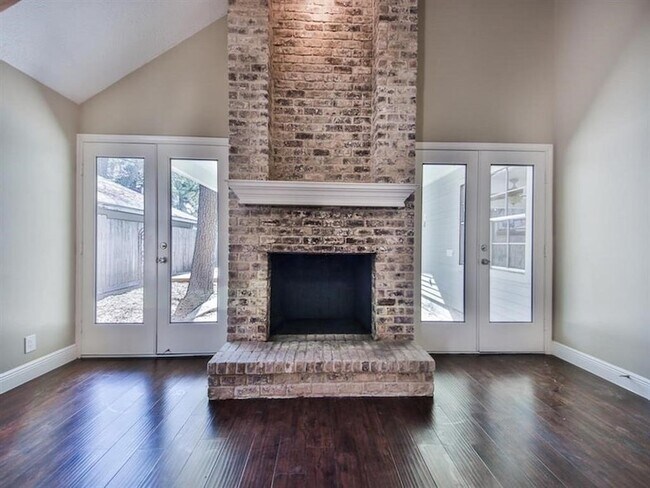 Building Photo - 10519 Laneview Dr