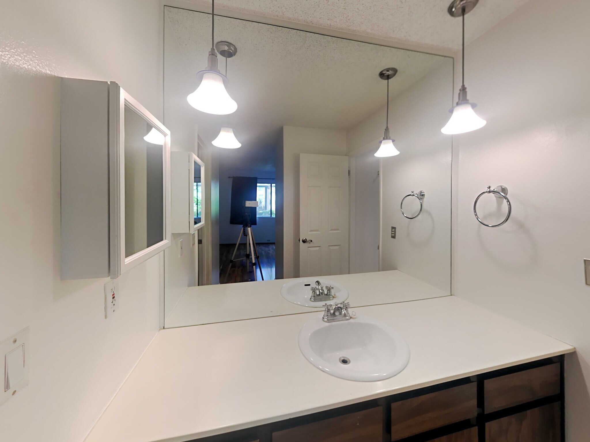 Building Photo - 639 Woodside Sierra