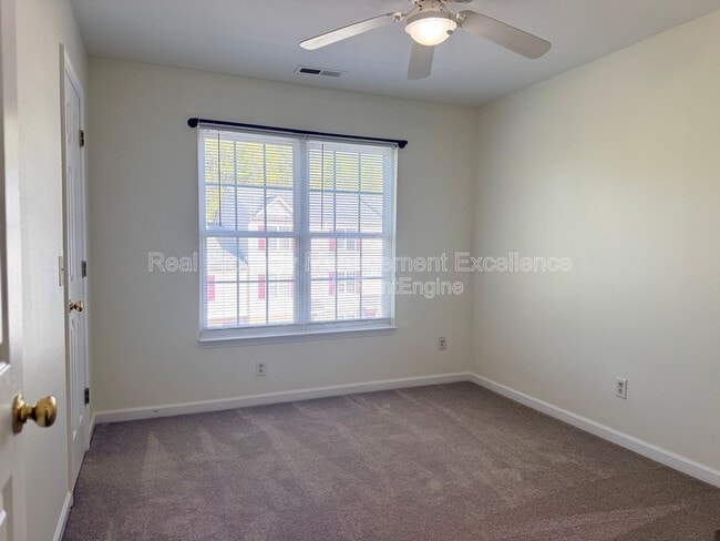 Building Photo - 12 Red Ln