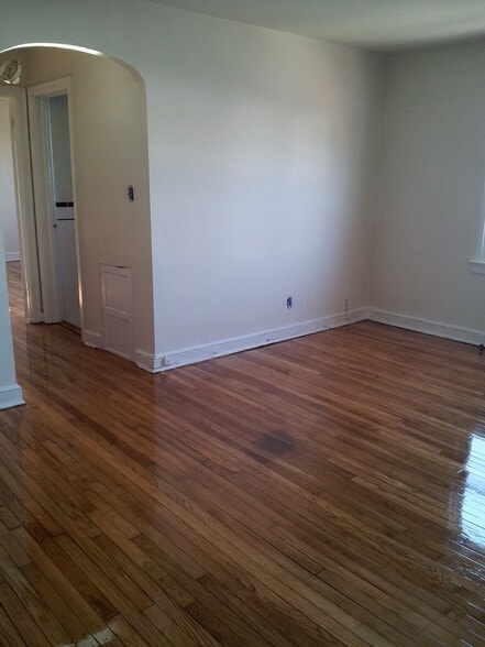 Building Photo - 220 Allison St NW