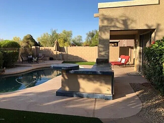Building Photo - Stunning 4BR House in Cave Creek