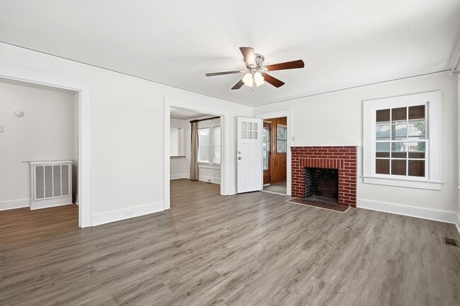 Building Photo - Fully Remodeled Home in the Heart of Belmont