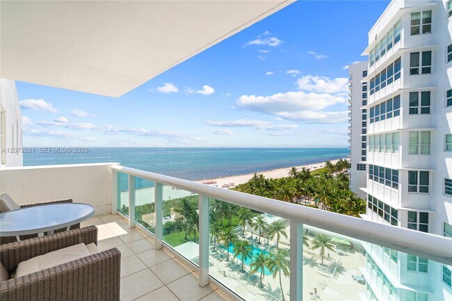 Building Photo - 5001 Collins Ave