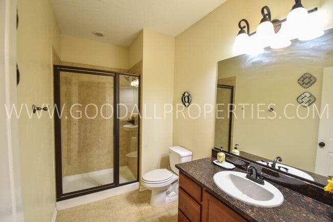 Building Photo - 5 Bedroom Home with Fenced Yard, and 3 Car Garage in Waukee