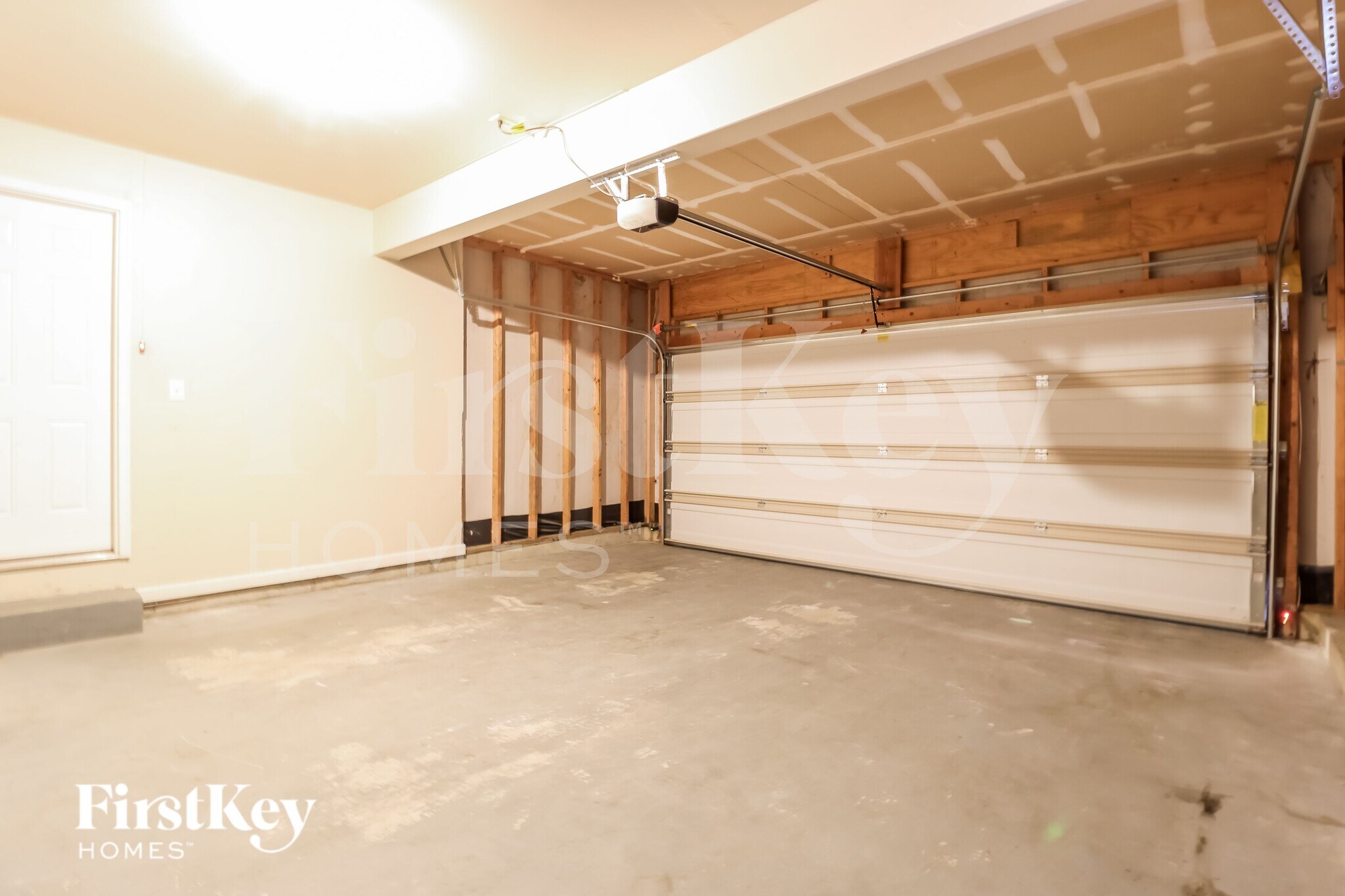 Building Photo - 53 Wooded Ridge Dr