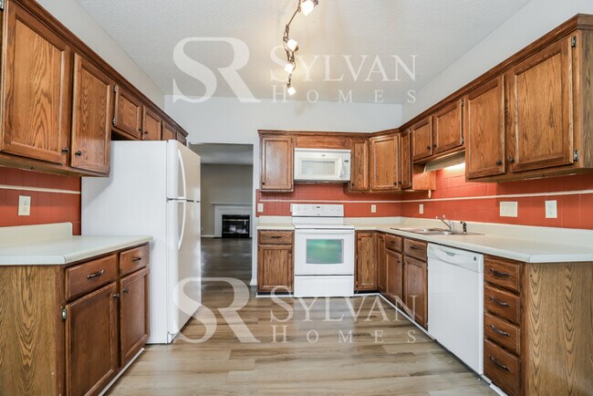 Building Photo - At Last, This Is What You Have Been Searching For!