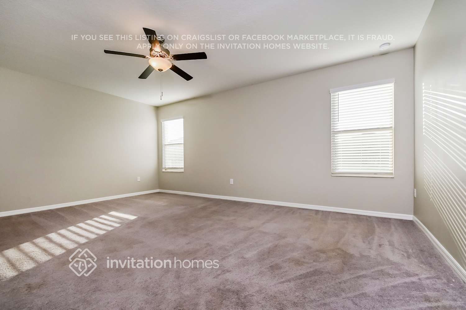 Building Photo - 1565 Blue Rose Dr