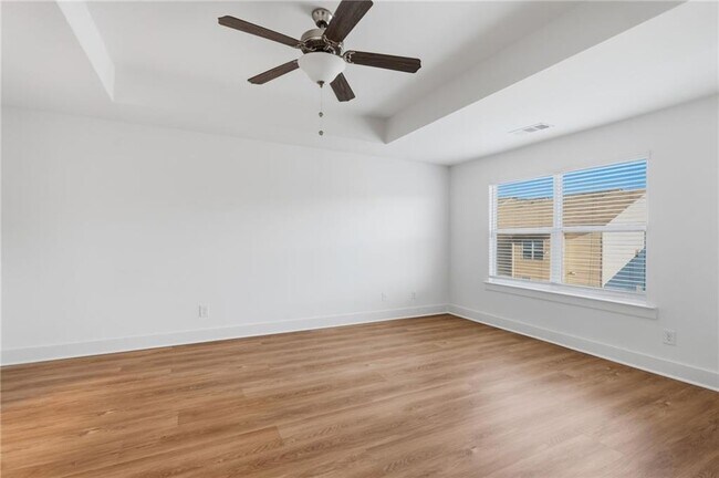 Building Photo - 6405 Shalks Xing Dr