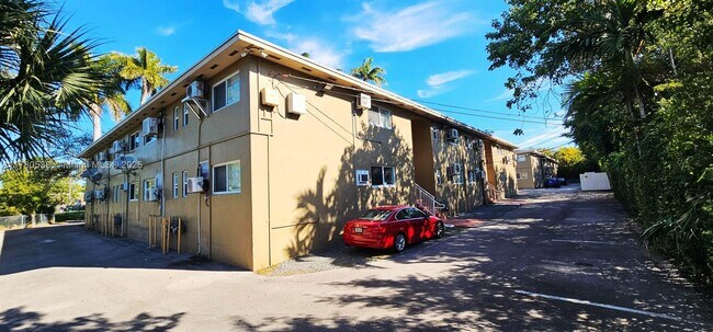 Building Photo - 6330 SW 79th St