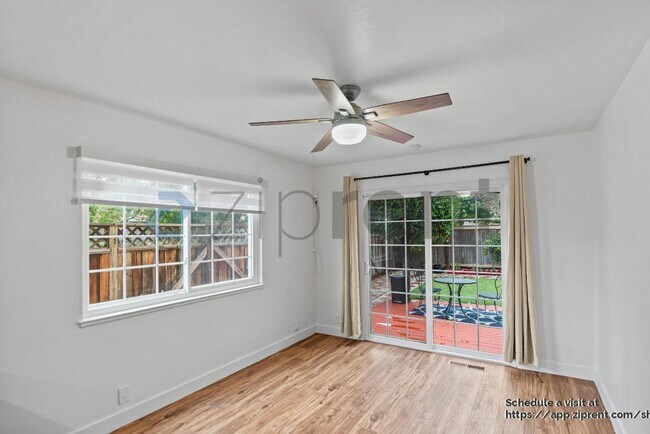 Building Photo - 129 John Kirk Ct