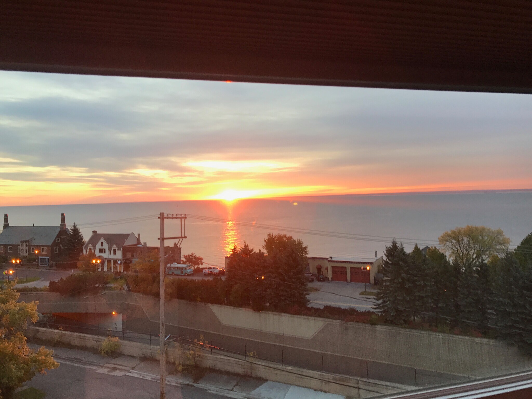 Building Photo - 624 E 1st St