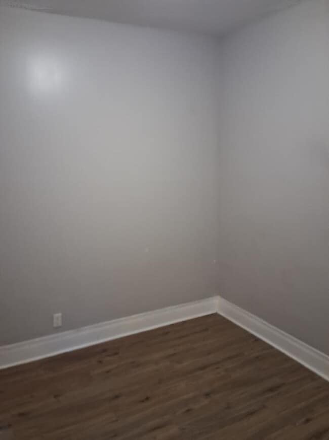 Building Photo - 84 Carson Ave