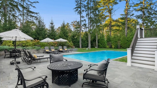 Building Photo - 20 Lighthouse Ln