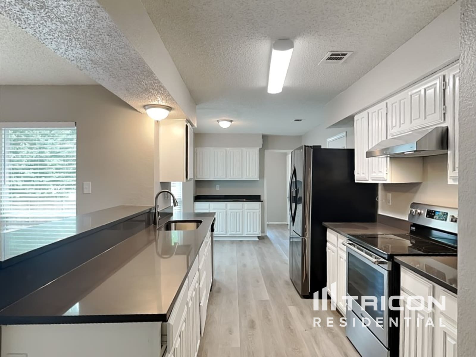 Building Photo - 1040 Twin Falls Dr