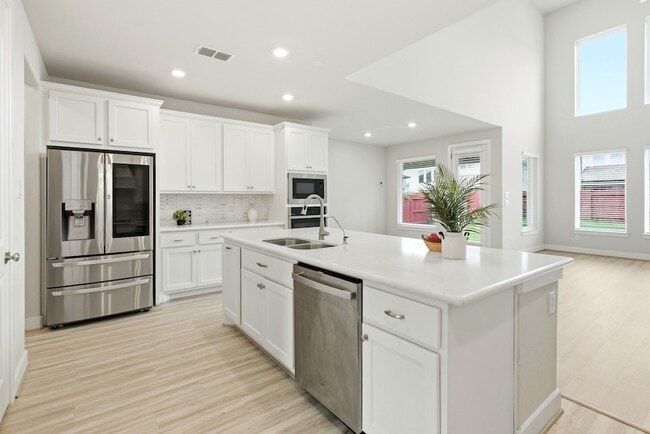 Building Photo - 4610 Elan Bend Ct