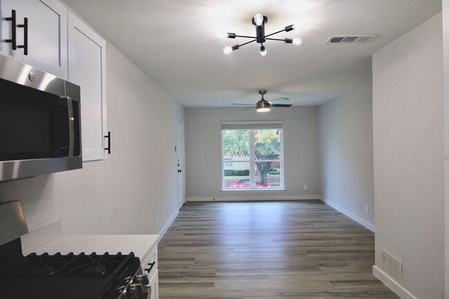 Interior Photo - 4235 Cole Ave
