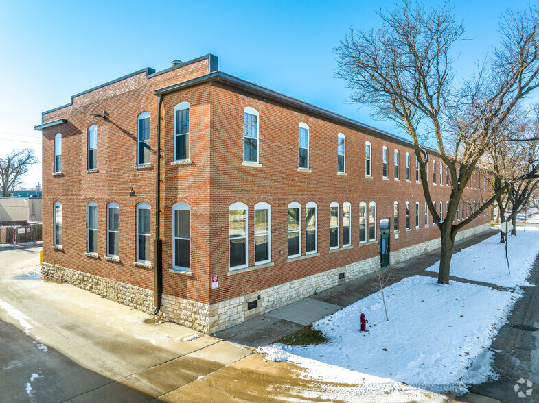 Building Photo - Ellis Urban Lofts