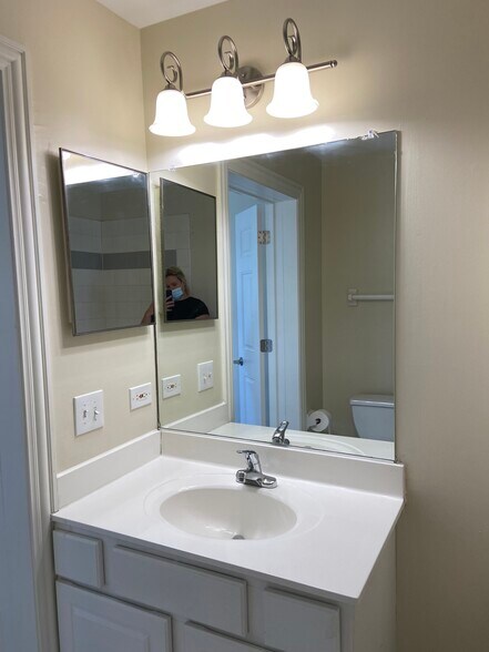 Building Photo - 43 Foxcroft Rd