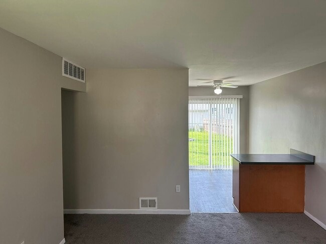 Building Photo - 16130 Lauren St