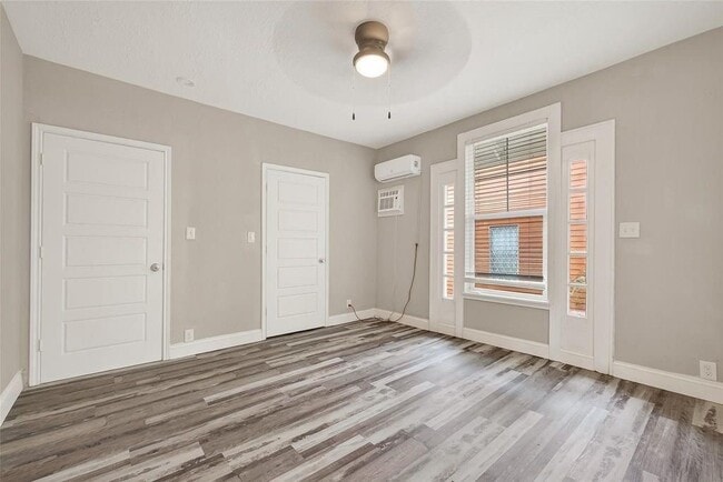 Building Photo - 1511 Scharpe St