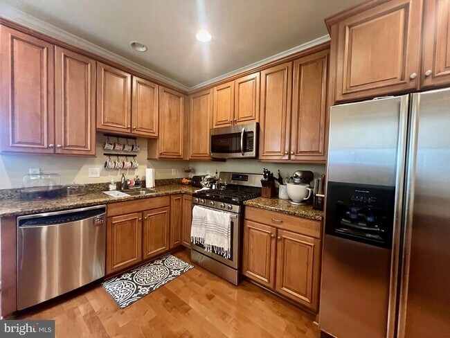 Building Photo - 1908 N Lincoln St