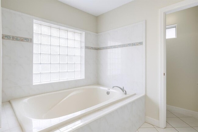 Building Photo - 3482 Chablis Dr