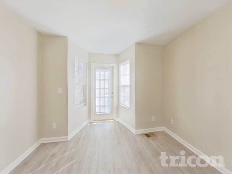 Building Photo - 3912 Laurel Bend Dr