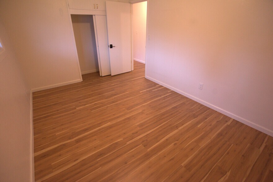 Building Photo - 4627 SE 86th Ct