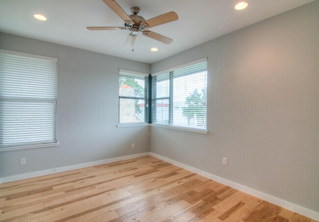 Building Photo - 4303 Red River St
