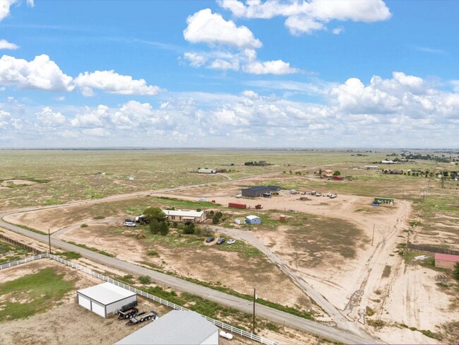 Building Photo - 4701 Navajo Rd