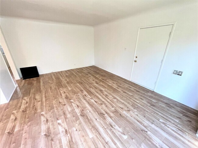 Building Photo - 3539-3541 Lewis Ave. Long Beach, CA 90807