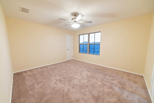 Building Photo - 3305 Charolais Dr