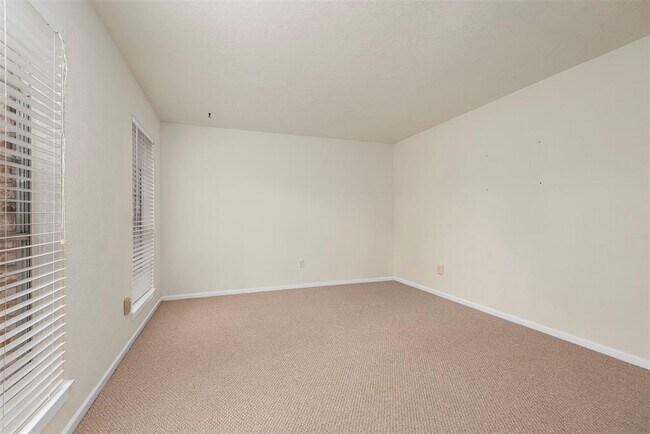 Building Photo - 35 Berryfrost Ln