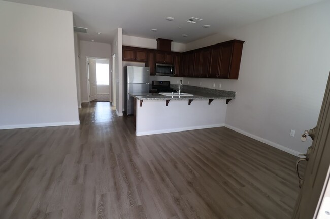Building Photo - Northview Meadows Luxury Duplexes