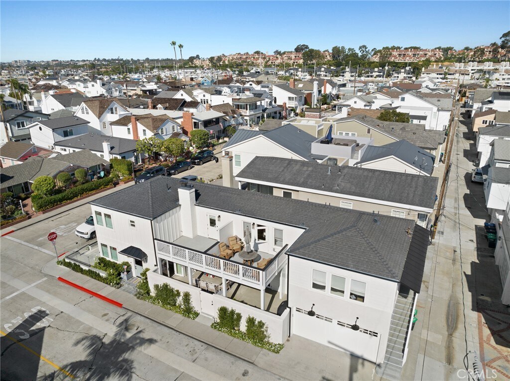 Building Photo - 300 Coral Ave