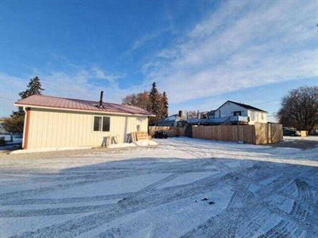 Building Photo - 100 S Meridian Rd