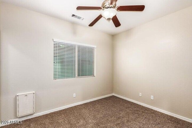 Building Photo - 18606 W Sunnyslope Ln
