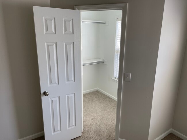 Building Photo - 407 Newport Meadows Cir