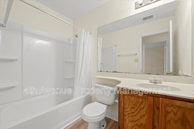 Building Photo - 500 Padens Chase Ct