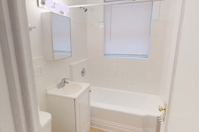 Floorplan - 5300-5308 S. Hyde Park Boulevard