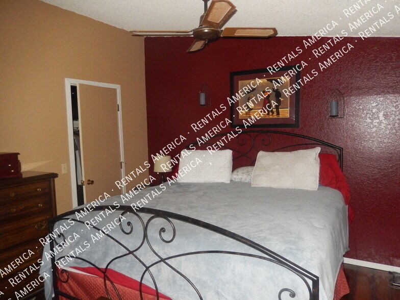 Building Photo - 9801 E Nicaragua Pl